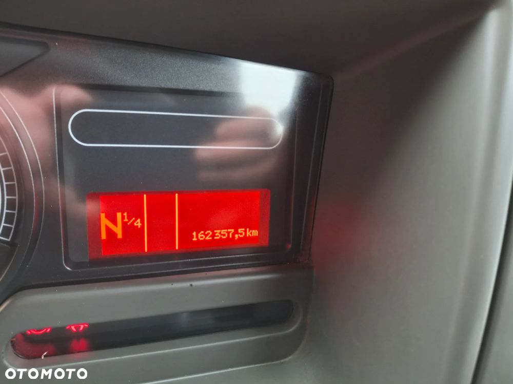 Renault Midlum 220 Zamiatarka Johnston Szczotki L/R Dodatkowy Silnik EUnited PM10 2014r Rura Do Liści - 18