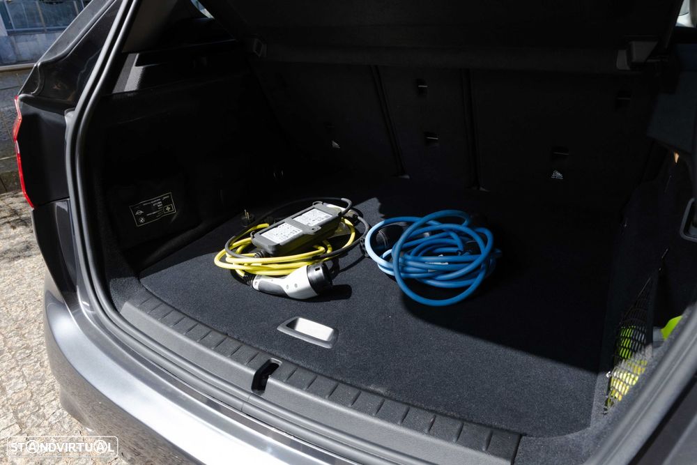 BMW 225xe Active Tourer - 21