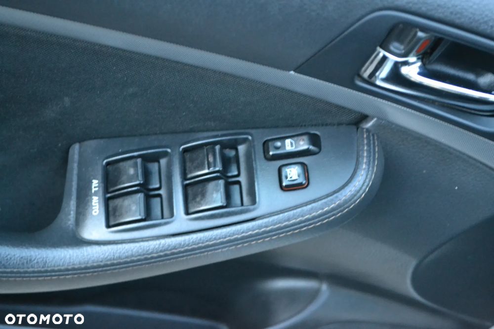 Toyota Avensis 2.0 VVT-i Executive - 36