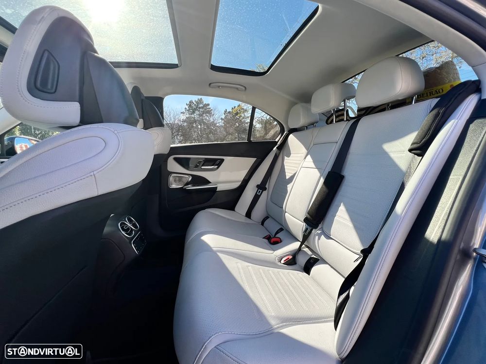 Mercedes-Benz C 400 e 4Matic AMG Line - 13