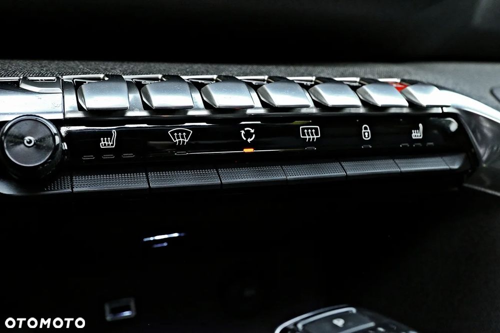 Peugeot 3008 - 25