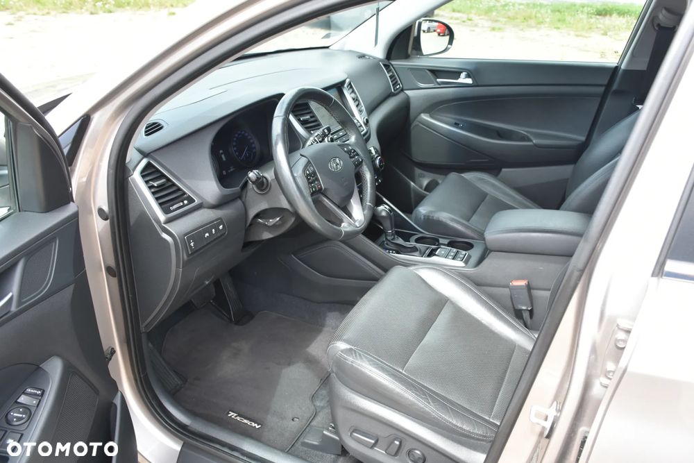 Hyundai Tucson blue 1.7 CRDi 2WD DCT Premium - 12