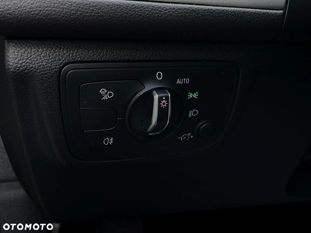 Audi A6 Avant 2.0 TDI ultra S tronic - 30