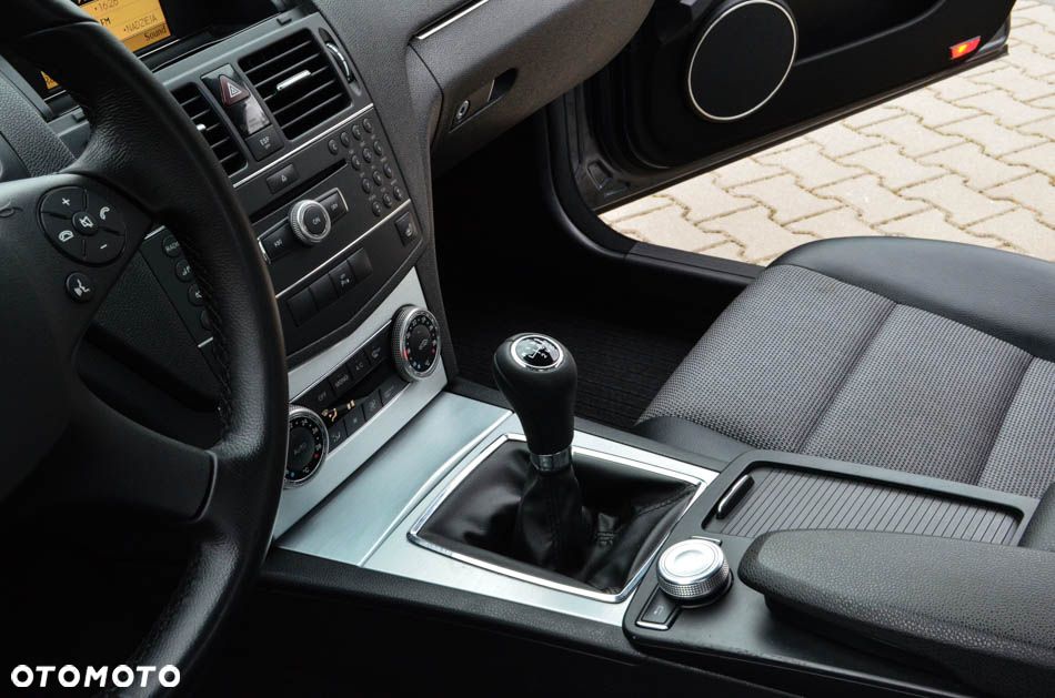 Mercedes-Benz Klasa C 180 Kompressor Elegance - 34