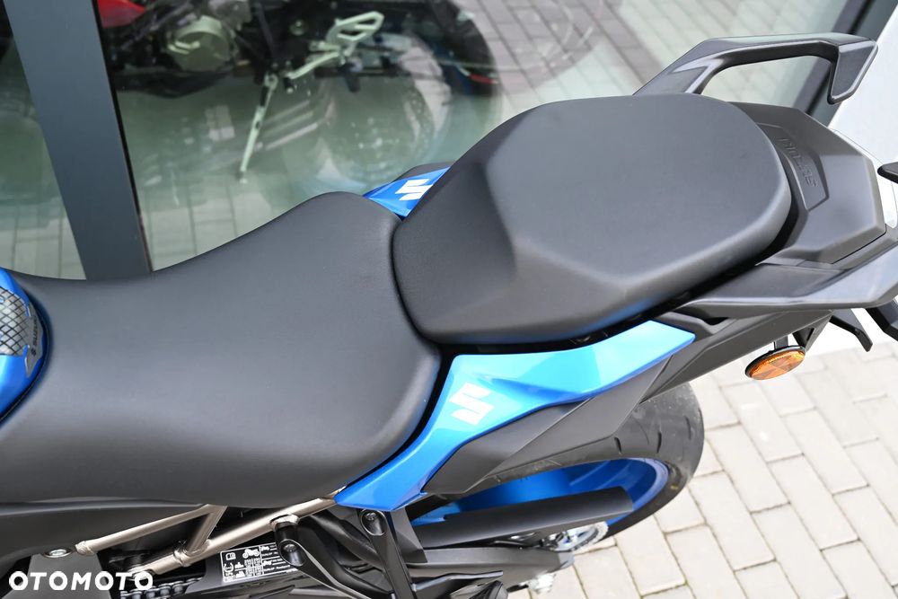 Suzuki GSX - 30