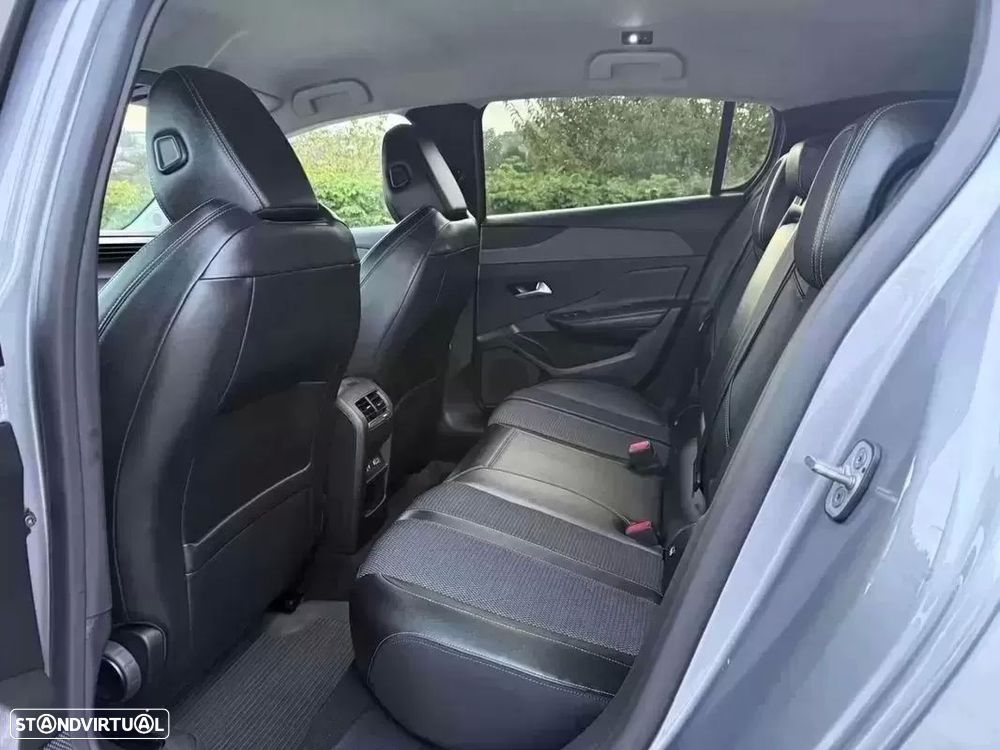 Peugeot 308 1.5 BlueHDi Allure EAT8 - 31