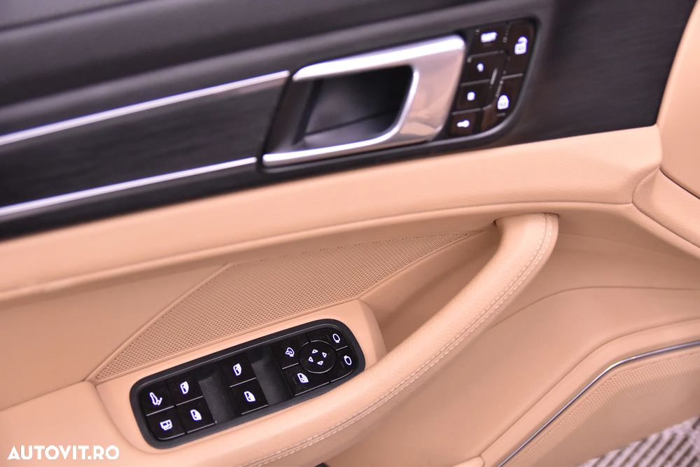 Porsche Panamera - 14