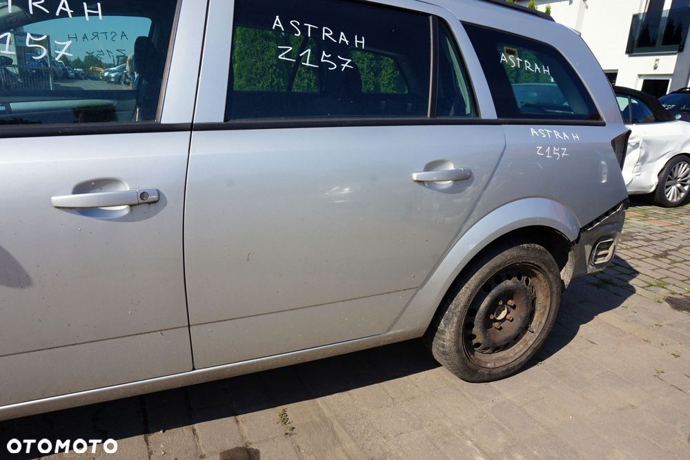 DRZWI TYLNE LEWE ASTRA III H KOMBI Z157  SREBRNY OPEL 2004-2006 - 2