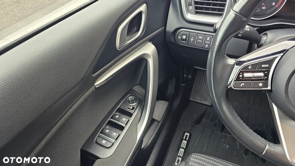 Kia Ceed 1.5 T-GDI M - 11