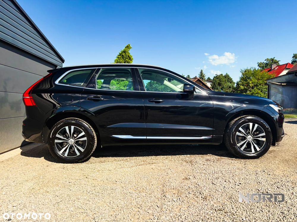 Volvo XC 60 T6 Plug-In Hybrid AWD Core - 2