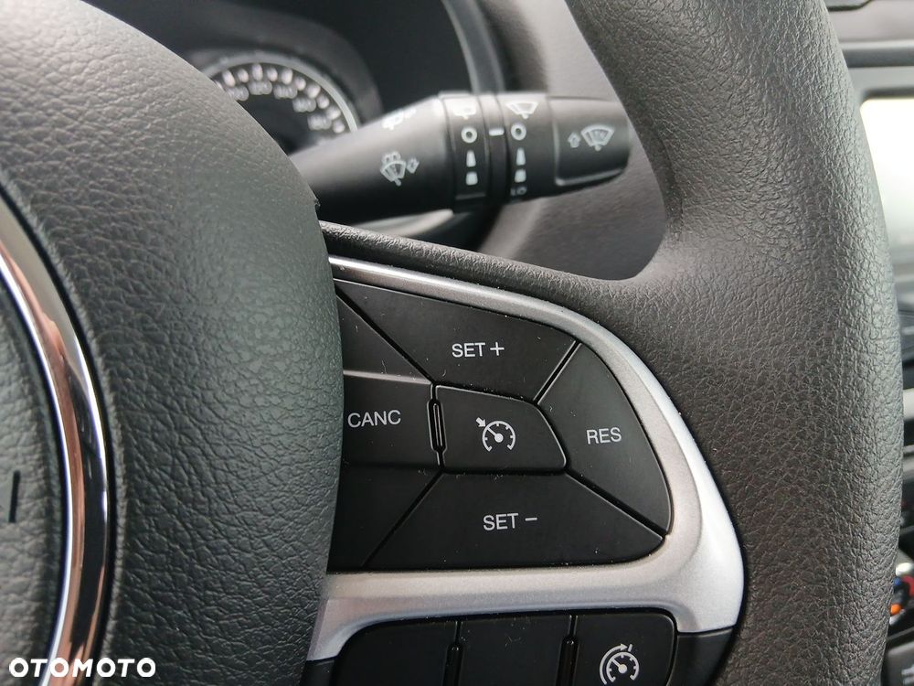 Jeep Renegade - 24