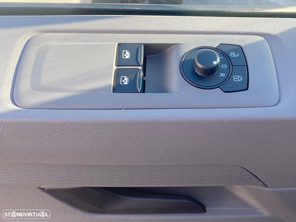 VW transporter 2.0 tdi l1h1 - 11