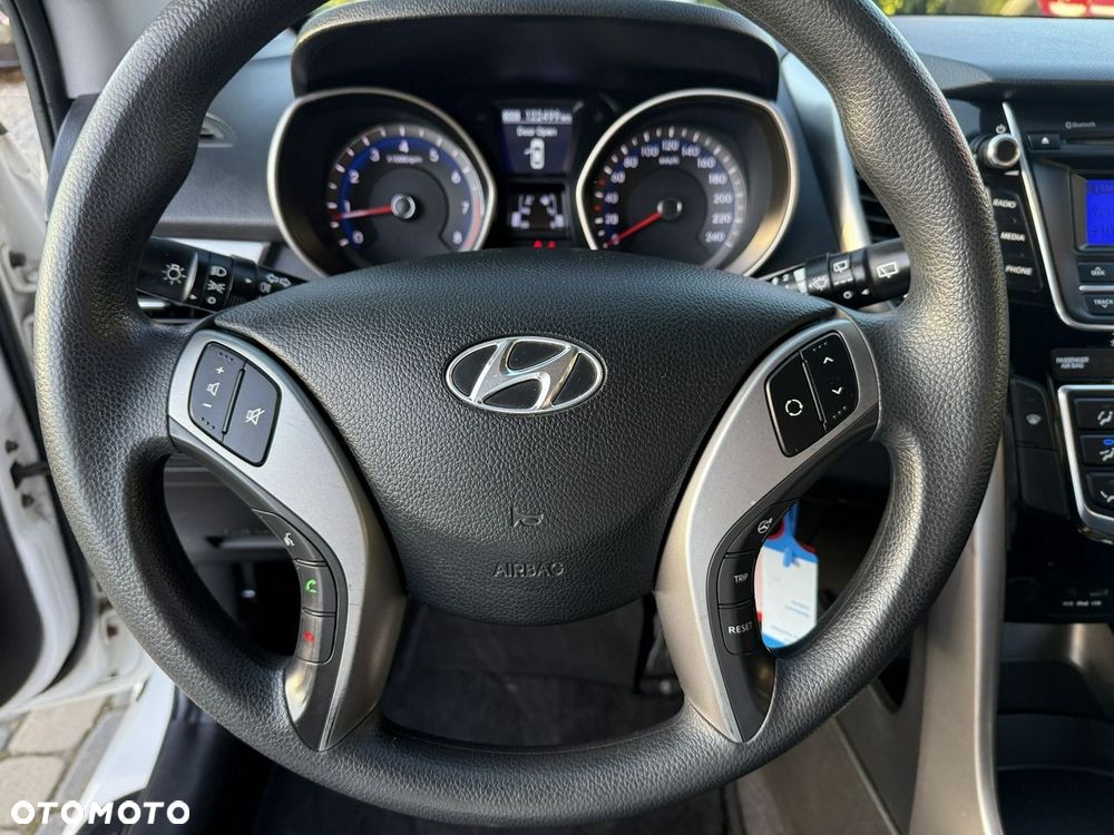 Hyundai i30 1.4 Classic + - 16