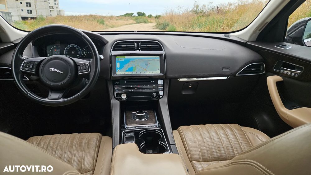 Jaguar F-Pace 30d AWD Portfolio - 3
