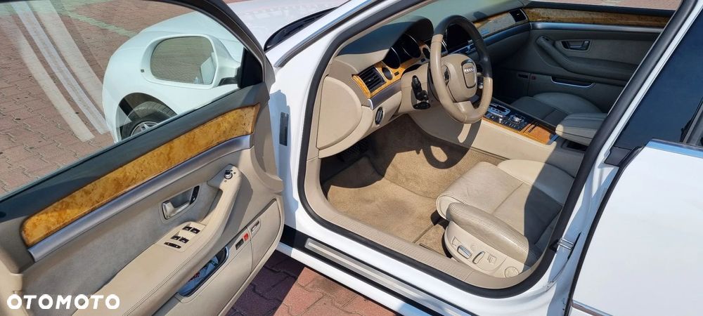 Audi A8 4.2 FSI Quattro - 9