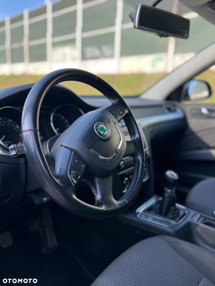 Skoda Superb 1.8 TSI Ambition - 14