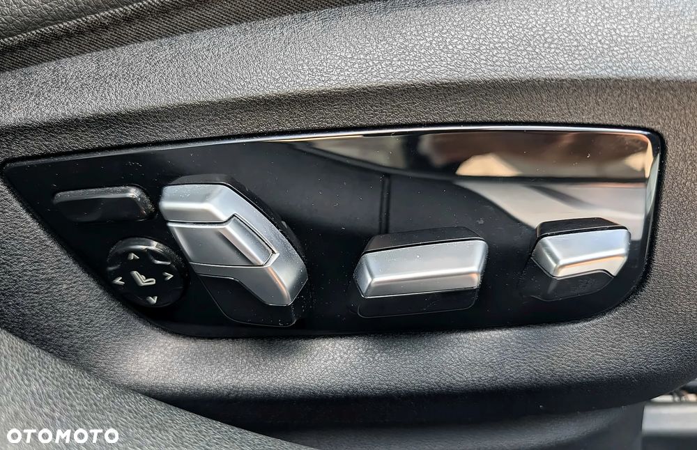 BMW Seria 7 740i - 19