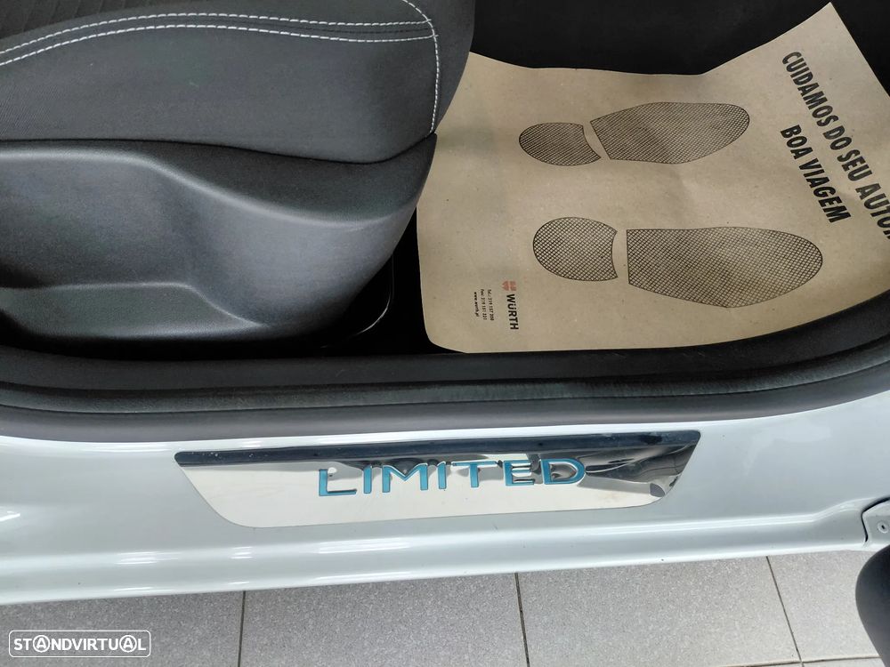 Renault Clio 1.2 16V 75 LIMITED - 25