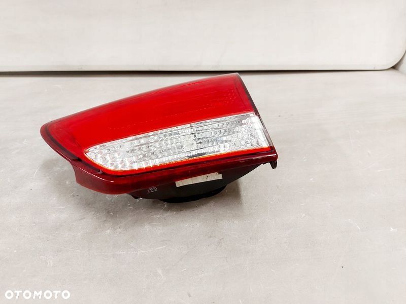 KIA CARENS IV LAMPA W KLAPĘ PRAWY TYŁ PRAWA TYLNA - 5