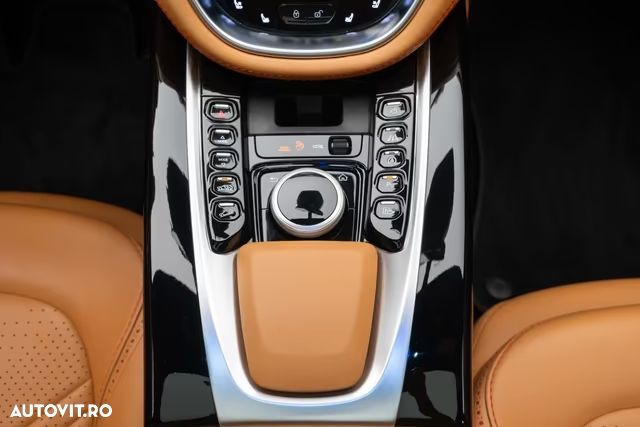 Aston Martin DBX - 17