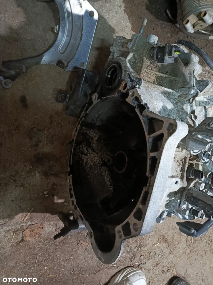 SKRZYNIA KIA VENGA HYUNDAI TAJ5F - 2