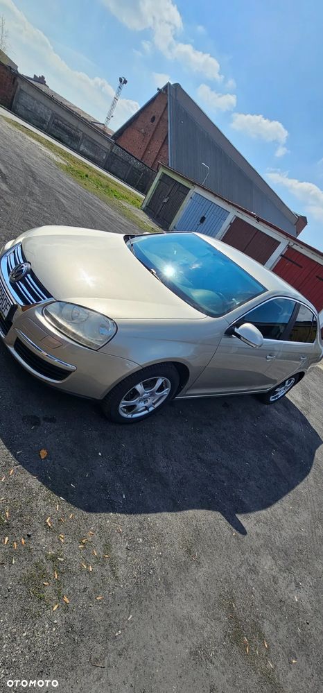 Volkswagen Jetta 1.6 Comfortline - 2