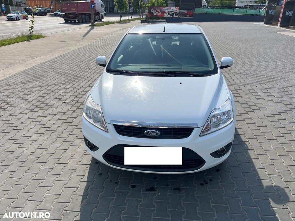 Ford Focus 1.4i Ambiente - 1