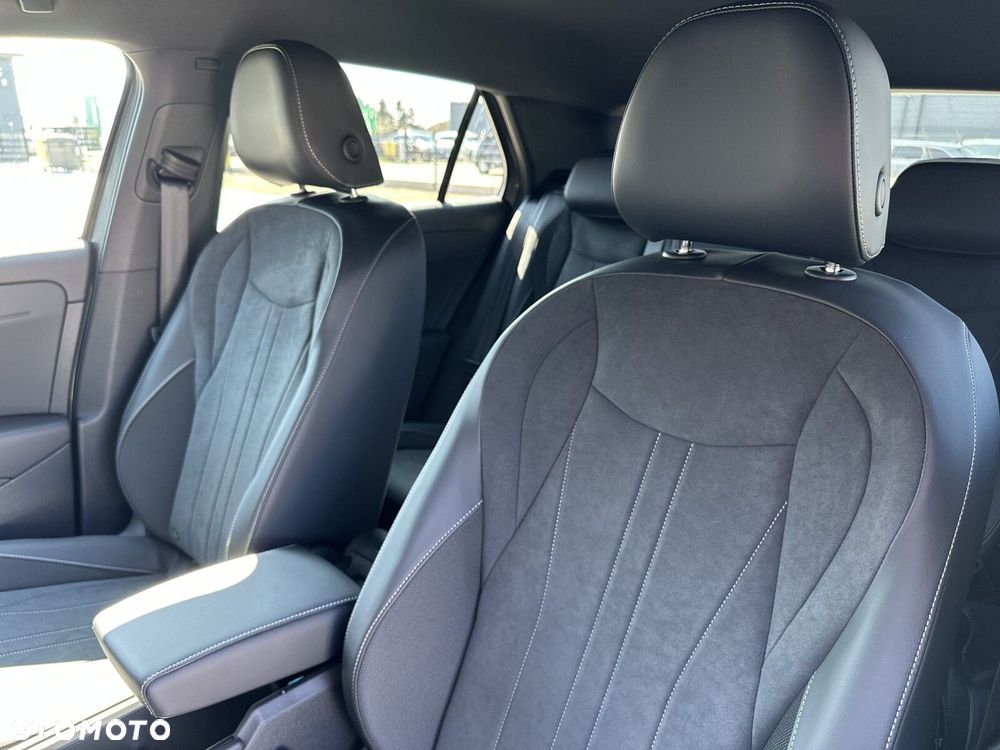 Volkswagen T-Roc - 11