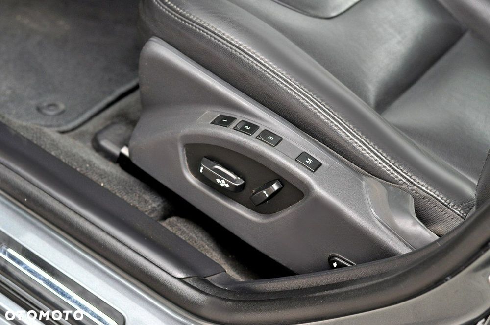 Volvo V60 D2 Momentum - 19