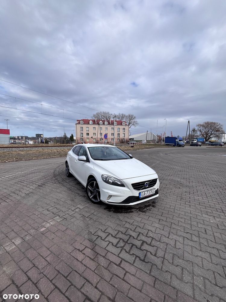 Volvo V40 D3 Drive-E R-Design Momentum - 5