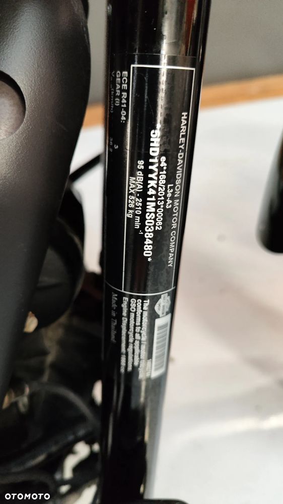 Harley-Davidson Softail Street Bob - 19