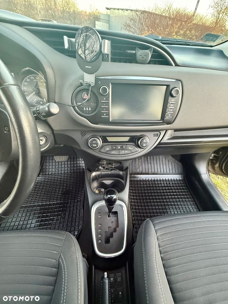 Toyota Yaris Hybrid 1.5 VVT-i Life - 10