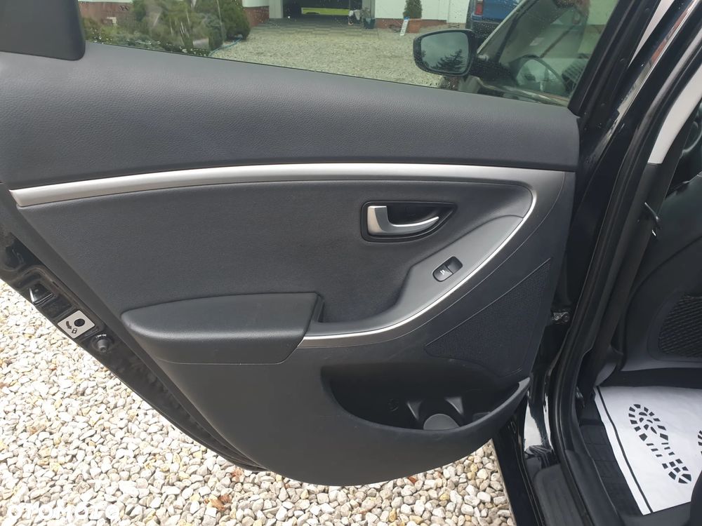 Hyundai i30 1.4 Premium - 14