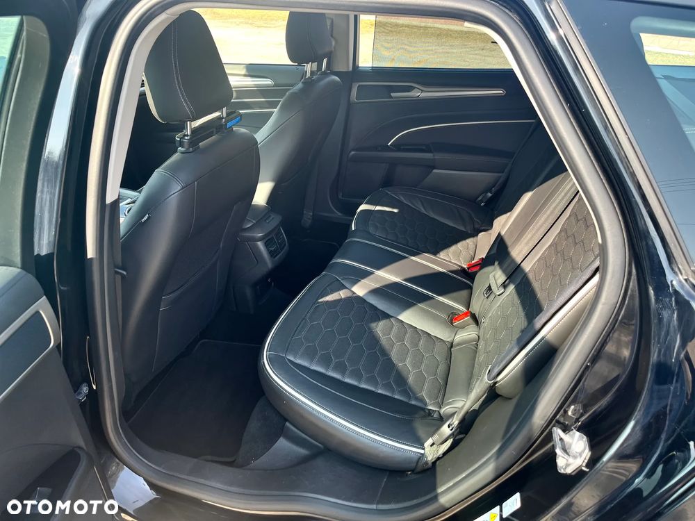 Ford Mondeo - 25