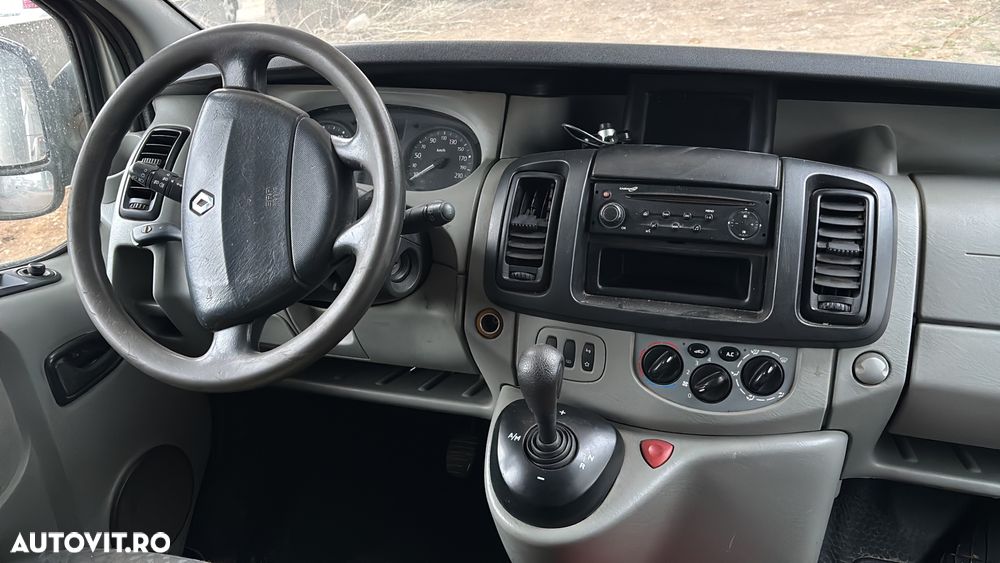 Renault TRAFIC - 7