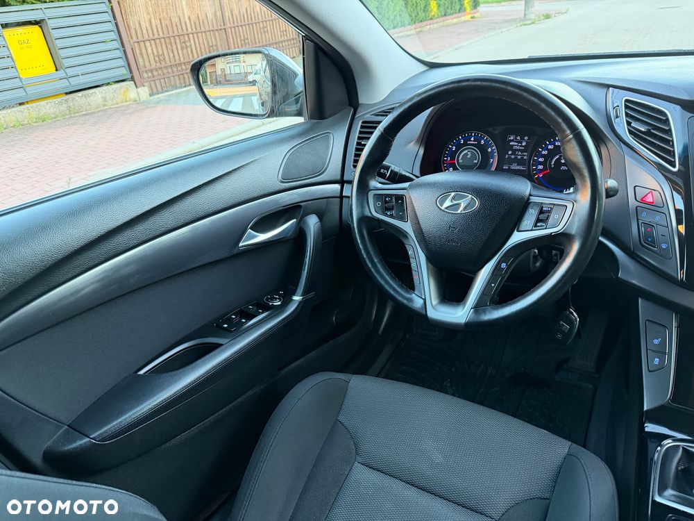 Hyundai i40 i40cw 1.6 Fifa World Cup Edition - 23
