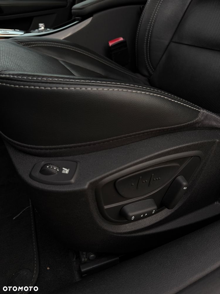 Renault Laguna 2.0 TCe 170 Initiale - 8