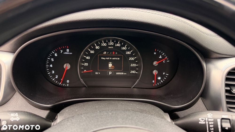 Kia Sorento - 30