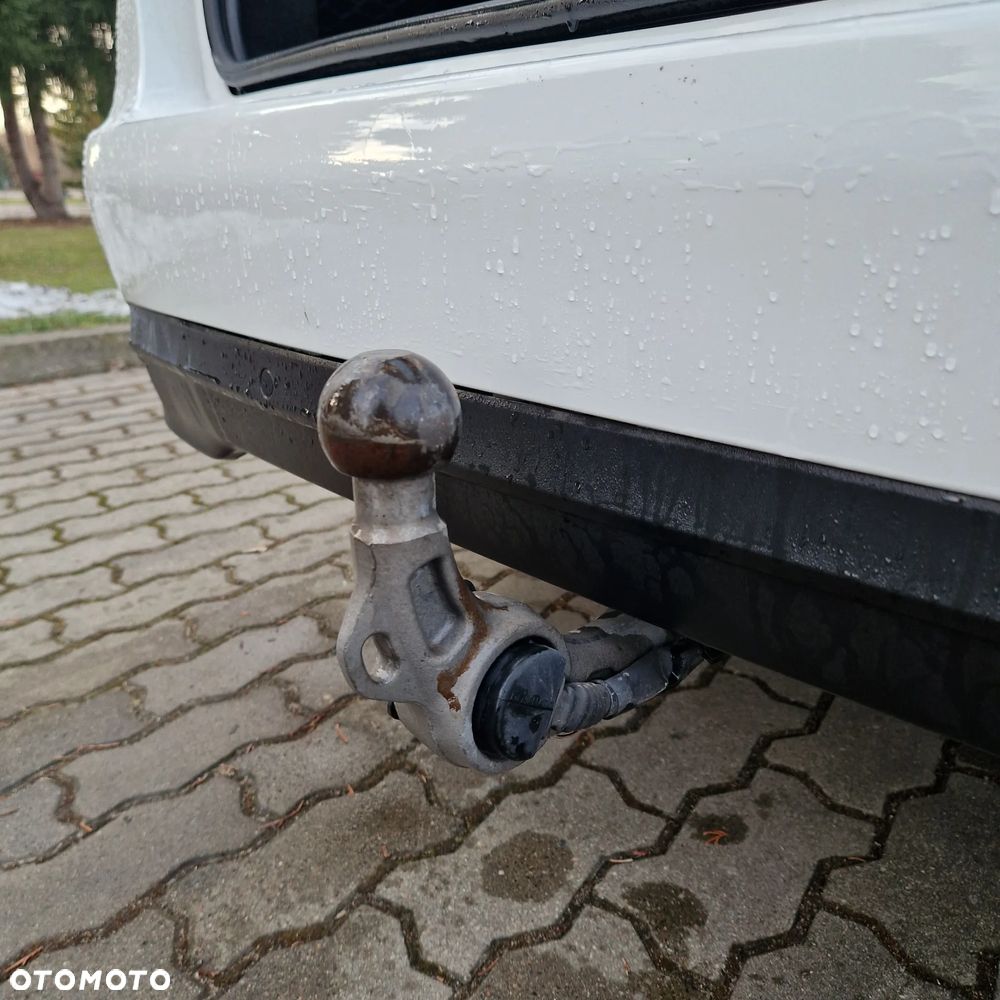 Mercedes-Benz Klasa C 200 (BlueTEC) d Avantgarde - 23
