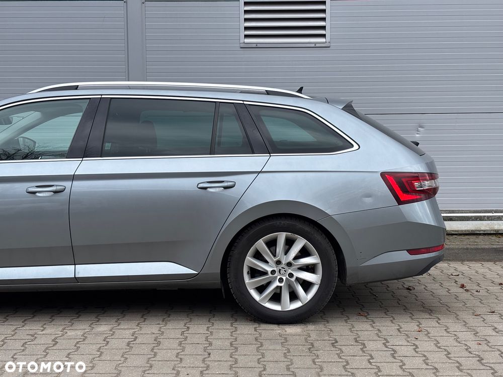 Skoda Superb 2.0 TDI Style DSG - 5