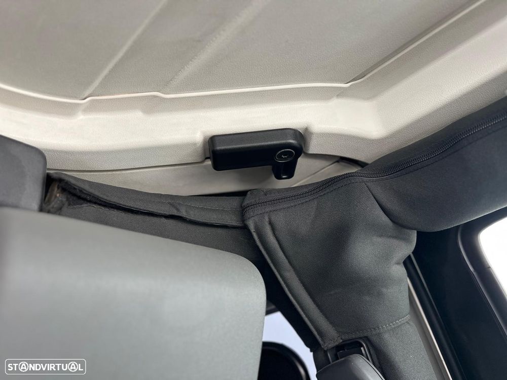 Jeep Wrangler 2.8 CRD ATX Sport - 19