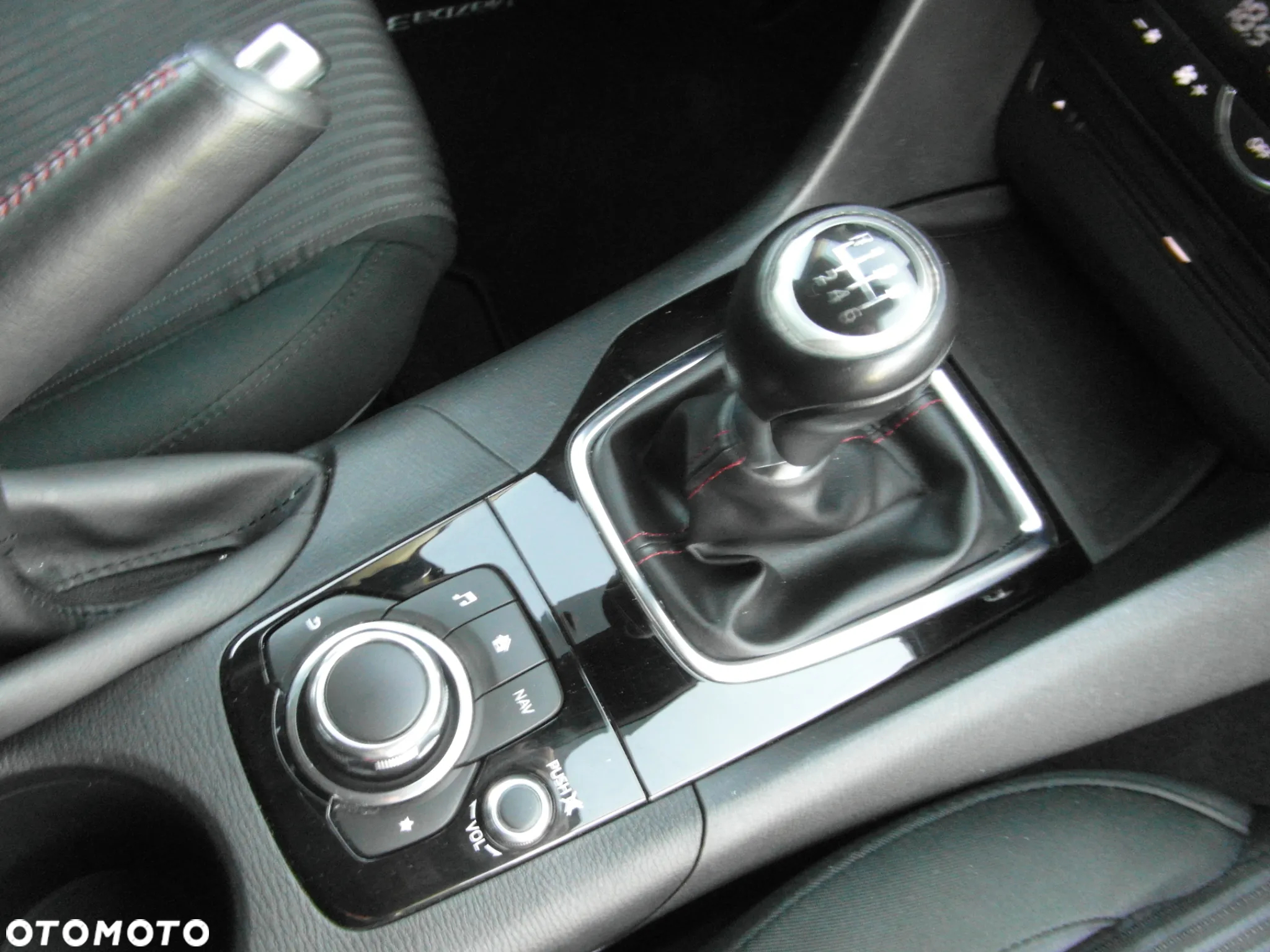 Mazda 3 SKYACTIV-G 120 Exclusive-Line - 29