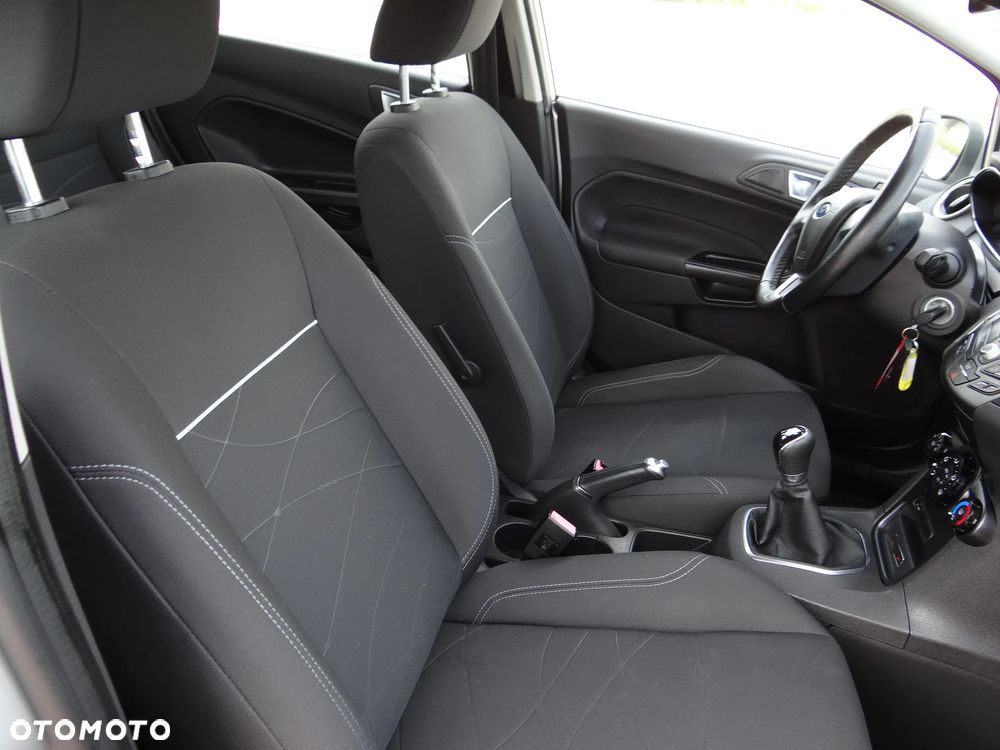 Ford Fiesta - 15