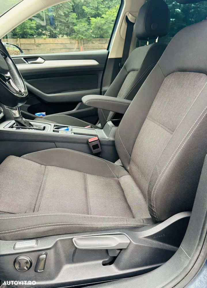 Volkswagen Passat 2.0 TDI DSG Comfortline - 10