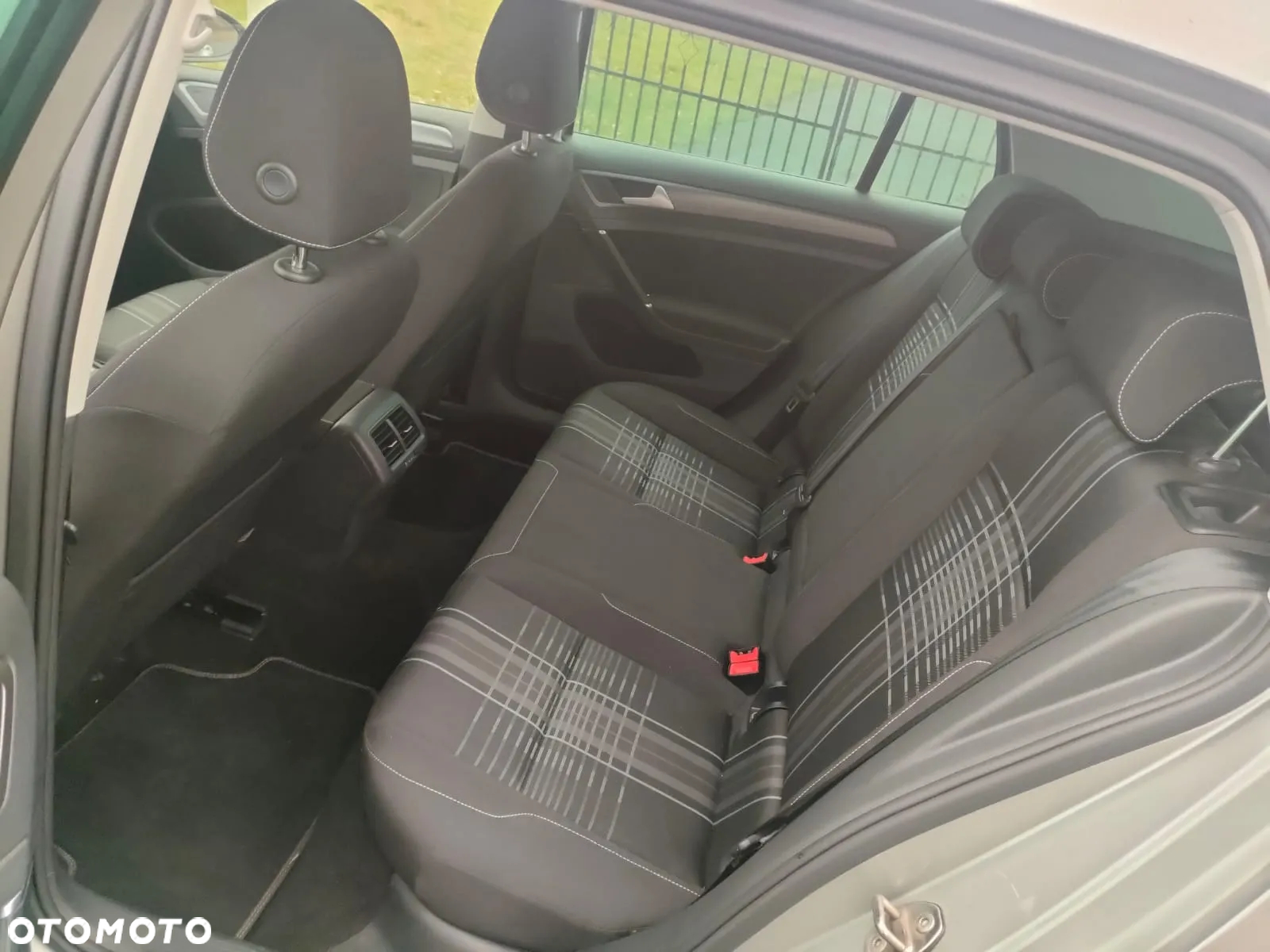 Volkswagen Golf - 9