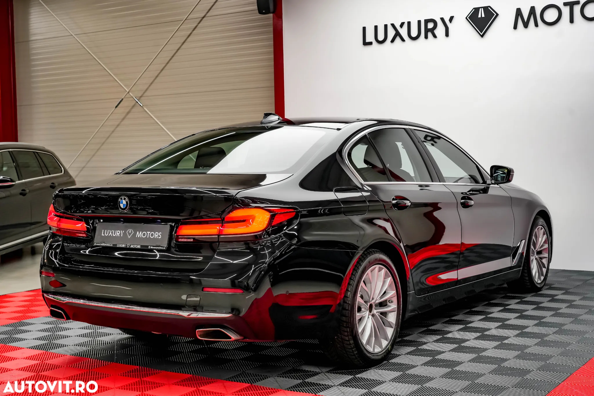 BMW Seria 5 520d Aut. Luxury Line - 6