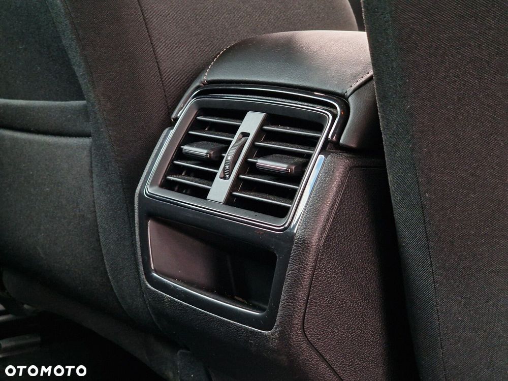 Skoda Karoq 1.5 TSI ACT Selection DSG - 17