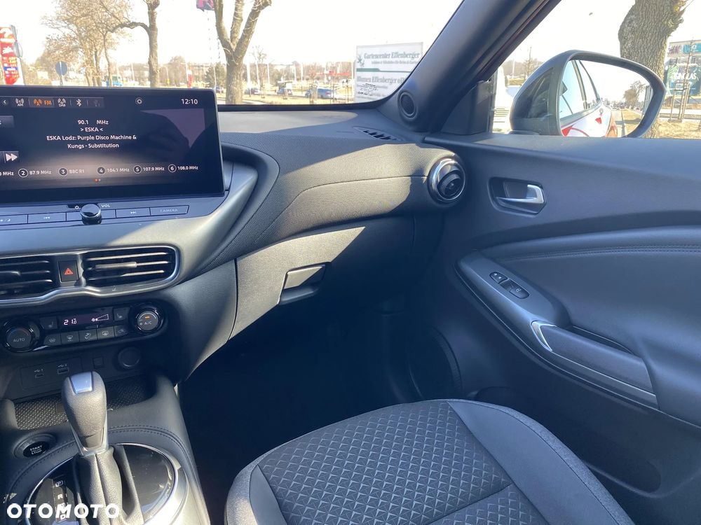 Nissan Juke 1.0 DIG-T N-Connecta DCT - 27
