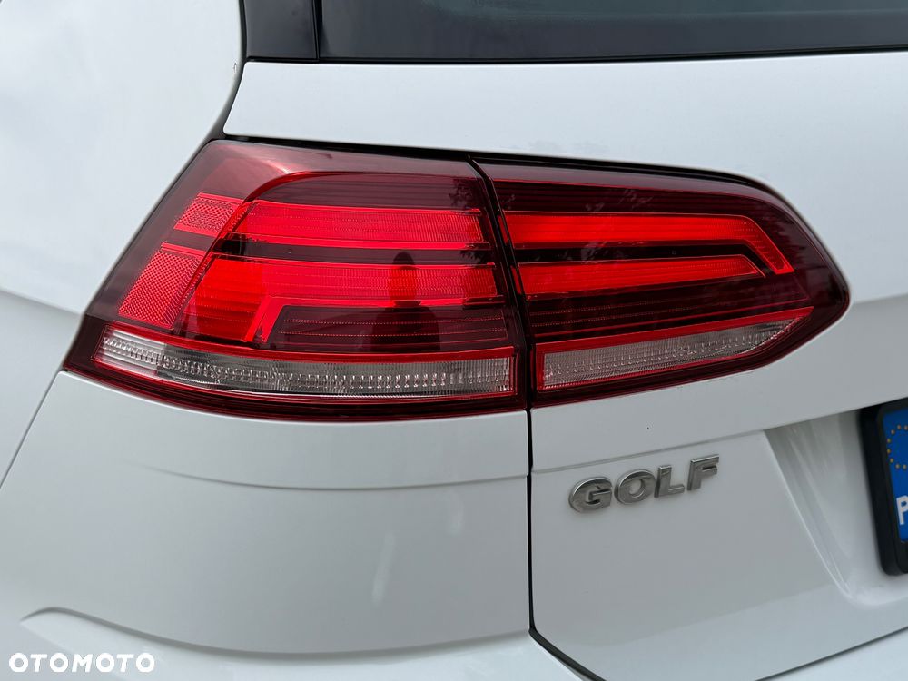 Volkswagen Golf 1.5 TSI BMT Comfortline DSG - 29