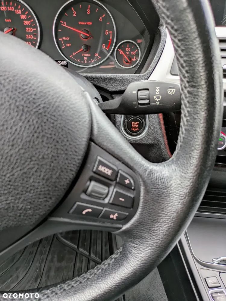 BMW Seria 3 318d - 27